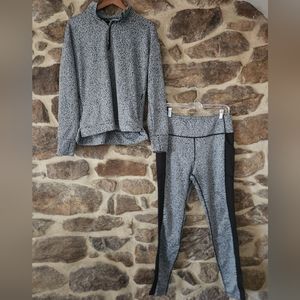 Avia black and white set size large